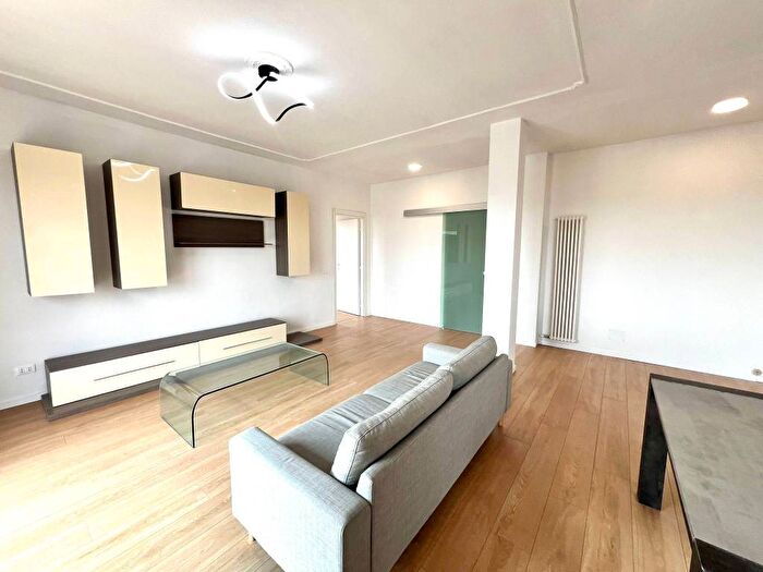 Appartamento quadrilocale in affitto in Via Stradelle, Centro, Santorso