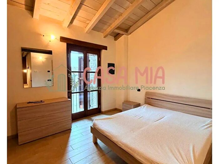 Casa bilocale in vendita in Località Castel Mantova, Gragnano Trebbiense