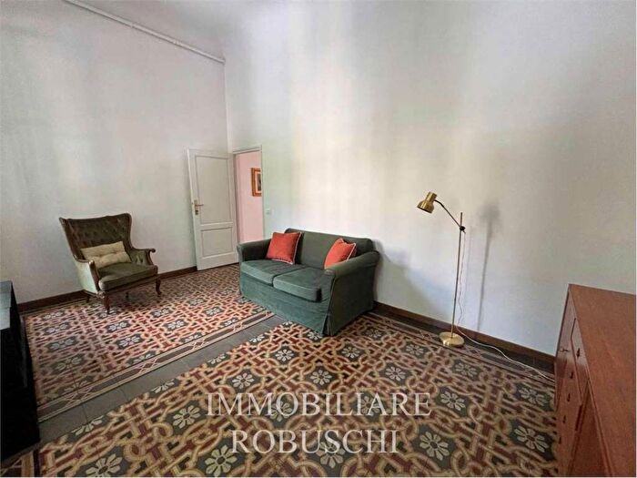 Appartamento quadrilocale in affitto in viale volta, Campo di Marte, Firenze