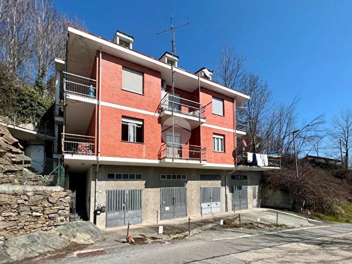 Appartamento quadrilocale in vendita in Strada Fornelli Chiaves, Monastero Di Lanzo