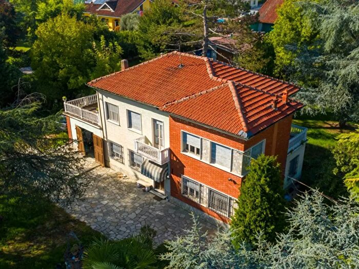 Casa con 6 locali in vendita in Dusino San Michele