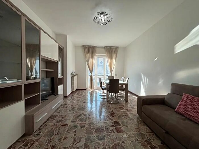 Appartamento trilocale in affitto in Via dei Caniana, Bergamo