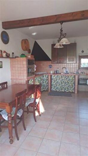 Casa con 5 locali in vendita in Sale