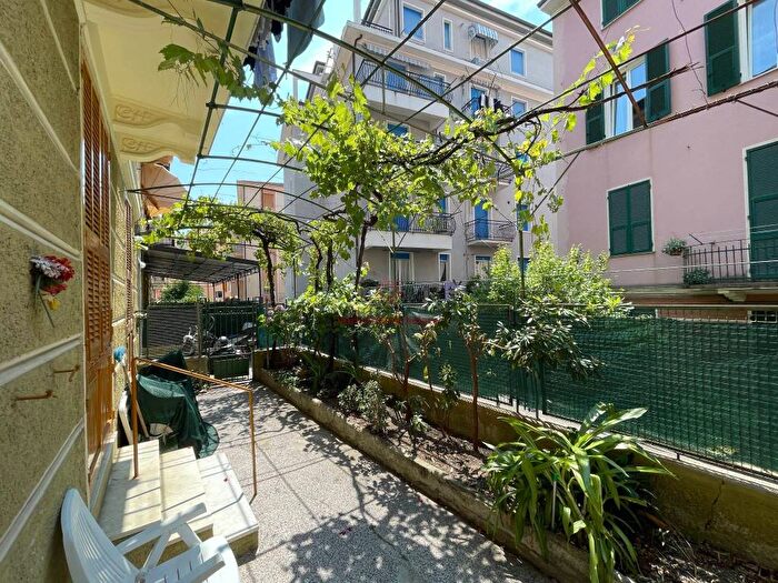 Appartamento bilocale in affitto in Via Simone Canepa, Centro, Varazze