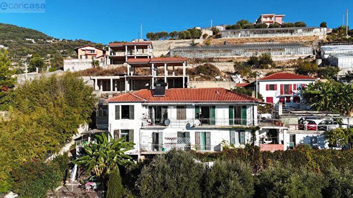Casa quadrilocale in vendita in Strada Gozo Inferiore, Sanremo