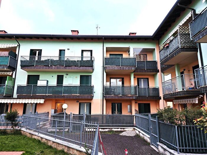 Appartamento bilocale in affitto in Via Gianfranco Miglio, Lavagno
