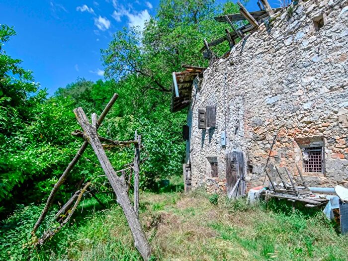 Casa con 5 locali in vendita in Via Pino di Sopra, Gandino