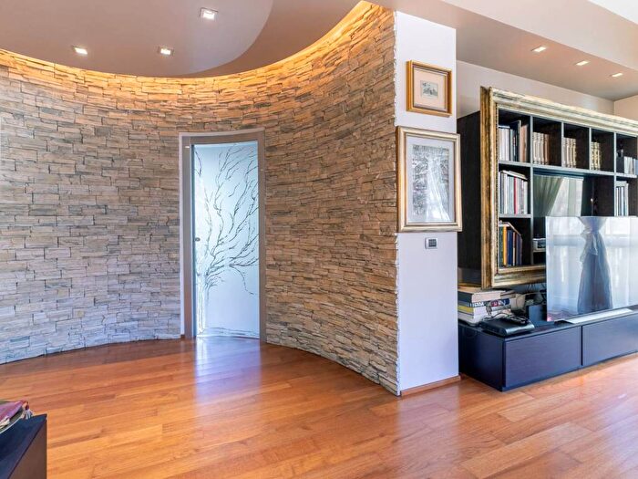 Appartamento quadrilocale in affitto in Piazza Esquilino, San Siro, Milano