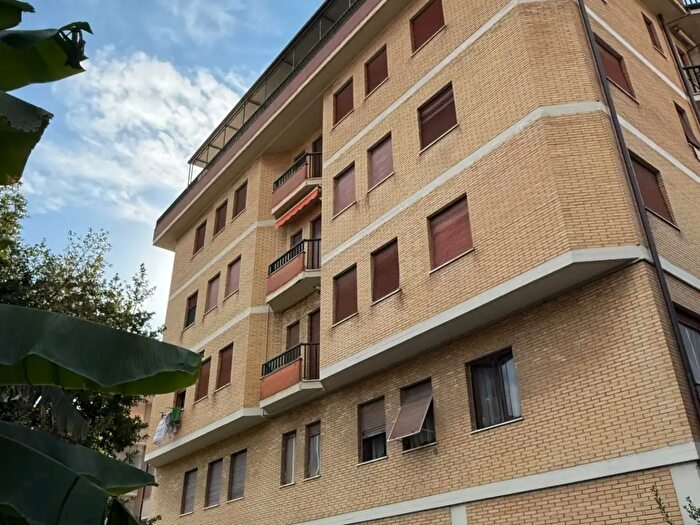 Appartamento quadrilocale in vendita in a Giovanni Pascoli, Massa