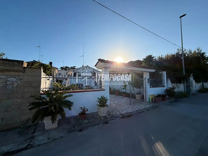 Casa con 5 locali in vendita in Via delle Dracene Frigole, Lecce