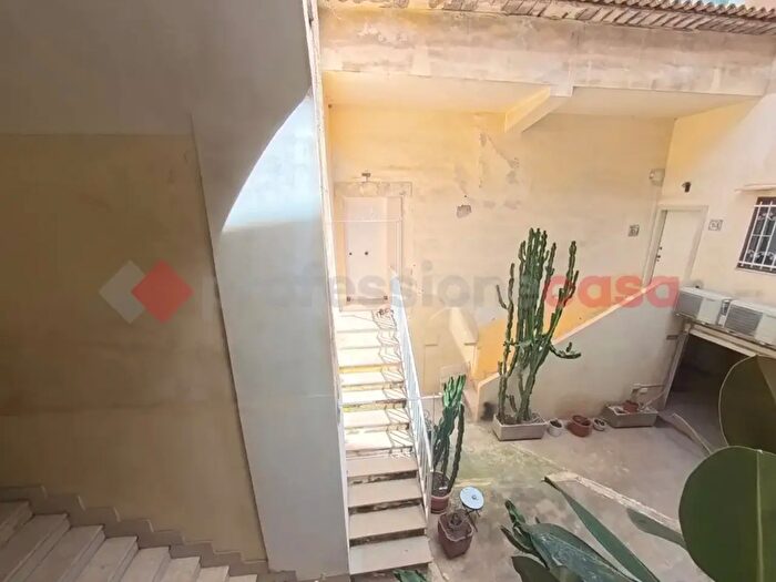 Appartamento con 5 locali in vendita in Via del Collegio, Siracusa