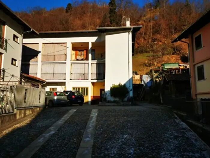 Casa con 6 locali in vendita in Via Beata al Monte SNC, Quarona