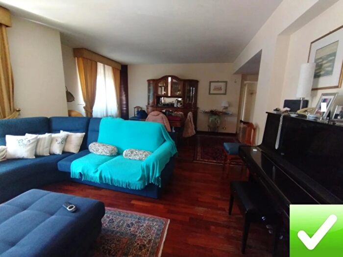 Appartamento con 5 locali in vendita in Reggio Calabria