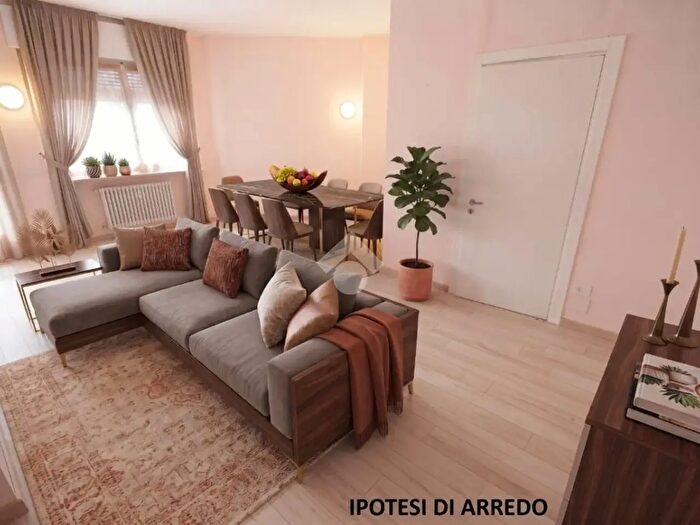 Appartamento trilocale in vendita in Viale De Gasperi, Seveso