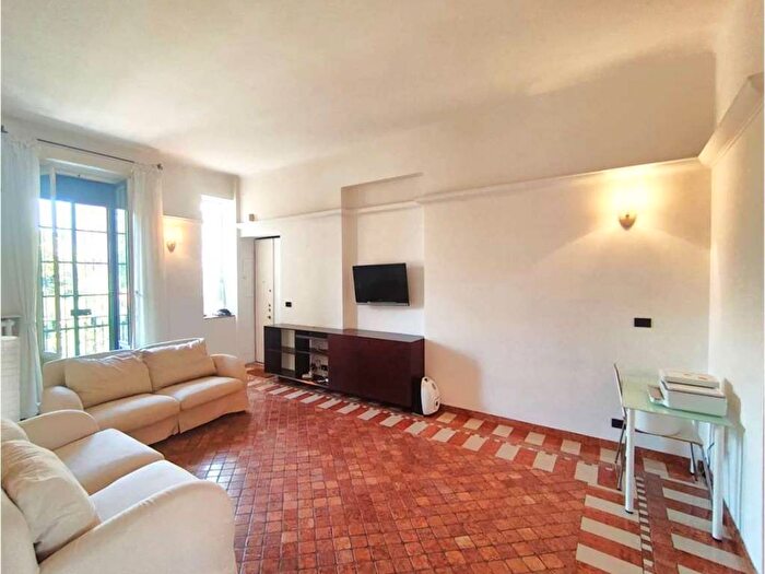 Appartamento trilocale in affitto in viale Sabotino, Porta Romana Medaglie d'Oro, Milano