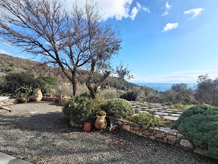 Casa bilocale in vendita in Lerici