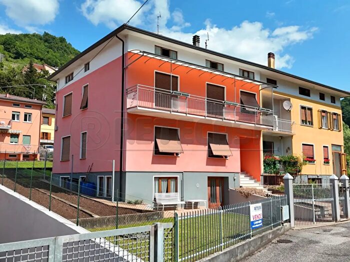 Casa con 14 locali in vendita in Valdagno