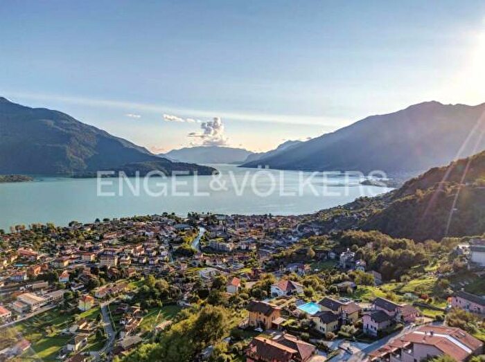 Appartamento trilocale in vendita in Gravedona ed Uniti