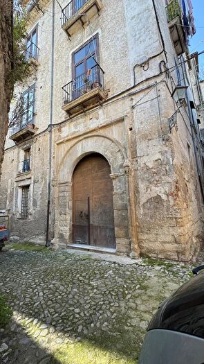 Appartamento trilocale in vendita in Cosenza