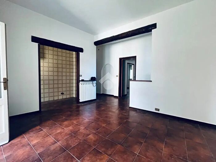 Appartamento trilocale in vendita in Via Fratelli Grioli, Mantova