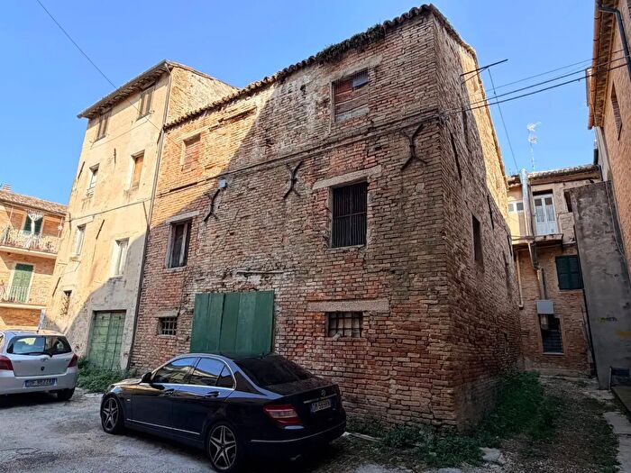 Appartamento con 5 locali in vendita in Via Corte del Castello, Falconara Marittima
