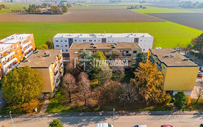 Appartamento con 5 locali in vendita in Via Salvador Allende, Medicina