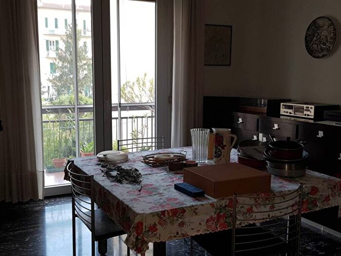 Appartamento con 5 locali in affitto in via dello statuto, Leopoldo Vittorio Emanuele Statuto, Firenze