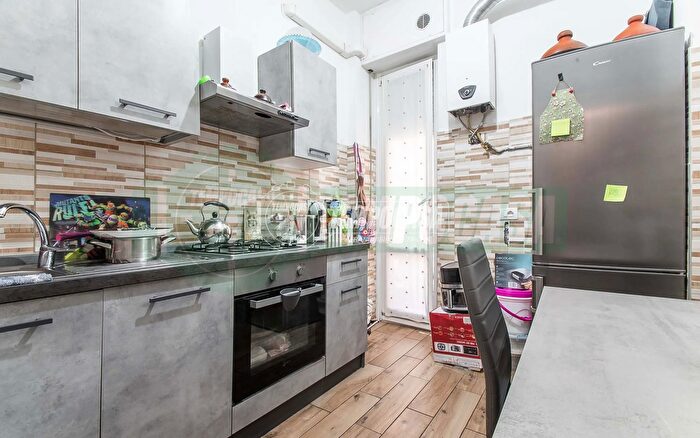 Appartamento trilocale in vendita in Via Berra, Gerenzano