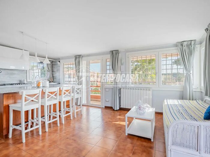 Appartamento bilocale in vendita in Via del Capricorno, Ladispoli