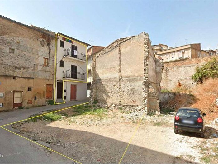 Appartamento bilocale in affitto in Favara