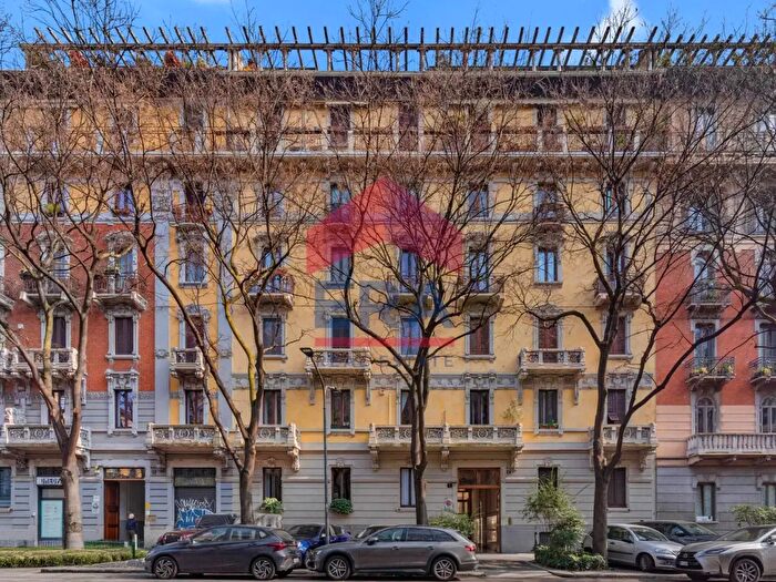 Appartamento bilocale in affitto in Via Castel Morrone, Milano