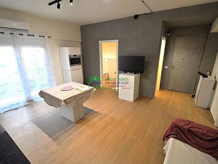 Appartamento trilocale in vendita in Via Brancati, Ragusa