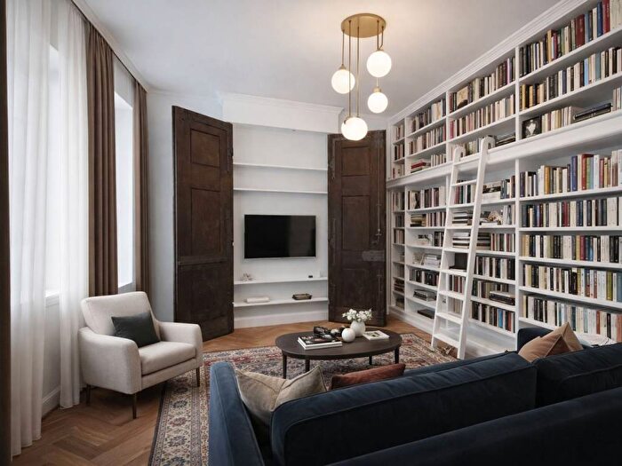 Appartamento trilocale in affitto in Via Borgonuovo, Brera, Milano