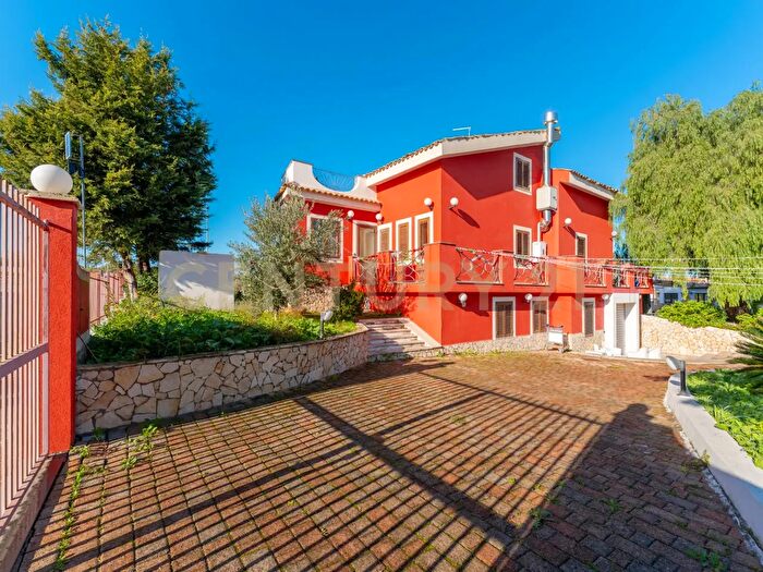 Casa in vendita in Via del Mare, Augusta