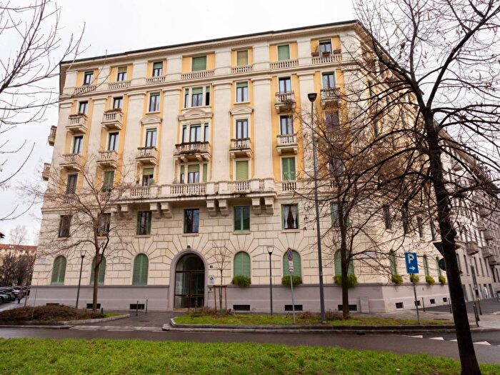 Appartamento quadrilocale in affitto in Piazza Gian Lorenzo Bernini, Città Studi, Milano