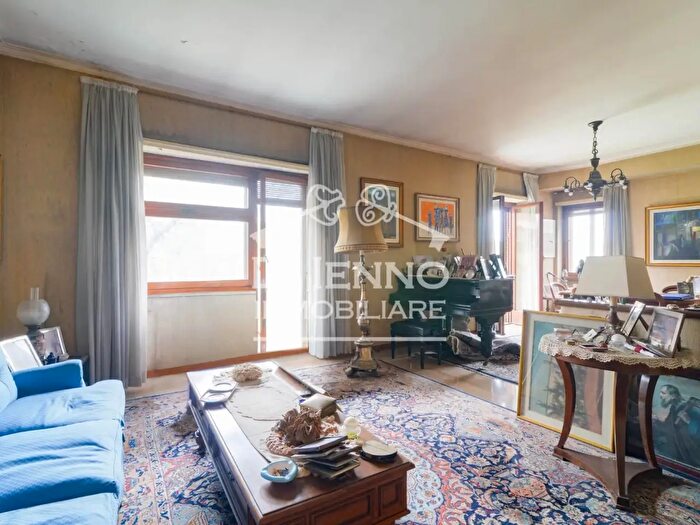 Appartamento quadrilocale in vendita in Roma