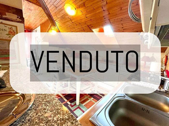 Appartamento trilocale in vendita in Venegono Superiore