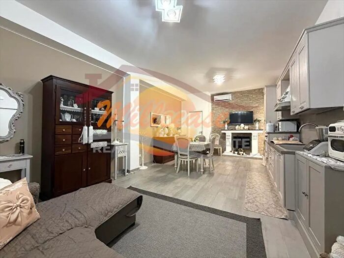 Appartamento quadrilocale in vendita in Viale Luigi Cadorna, Siracusa