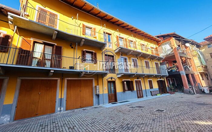 Appartamento trilocale in vendita in Piazza Molines, Giaveno