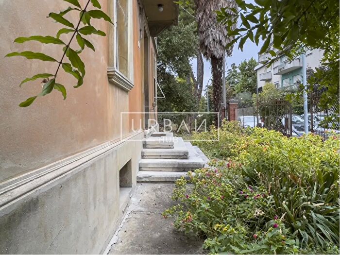 Casa con 8 locali in vendita in Forli