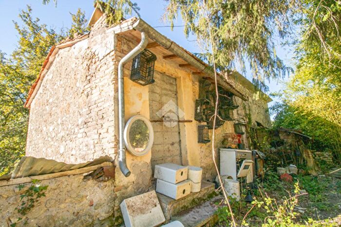 Casa trilocale in vendita in Vocabolo Vescovio, Torri In Sabina