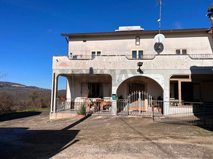 Casa con 10 locali in vendita in Cda Bufalara, Castelpagano