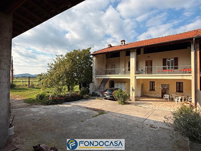 Casa con 7 locali in vendita in Via Breda, Travagliato