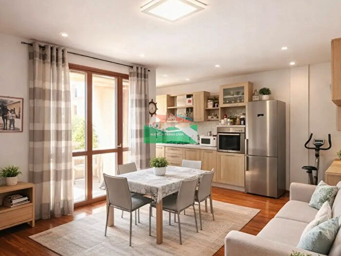 Appartamento con 6 locali in vendita in Via Attilio Orioli, Ravenna