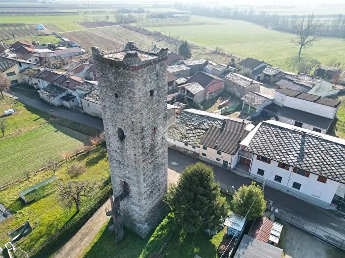 Case in Vendita e in Affitto - 3