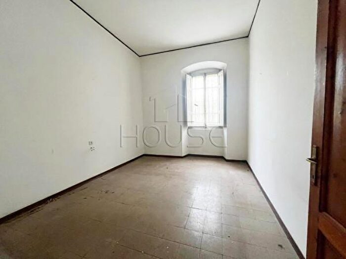 Appartamento con 6 locali in vendita in Via Camillo Golgi, Arezzo