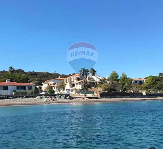 Casa con 10 locali in vendita in Via Caboto, Sarroch