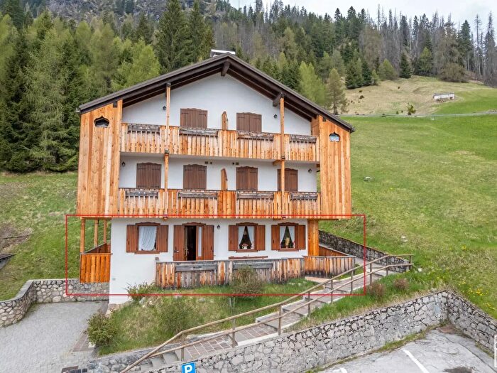 Appartamento quadrilocale in vendita in Colle Santa Lucia