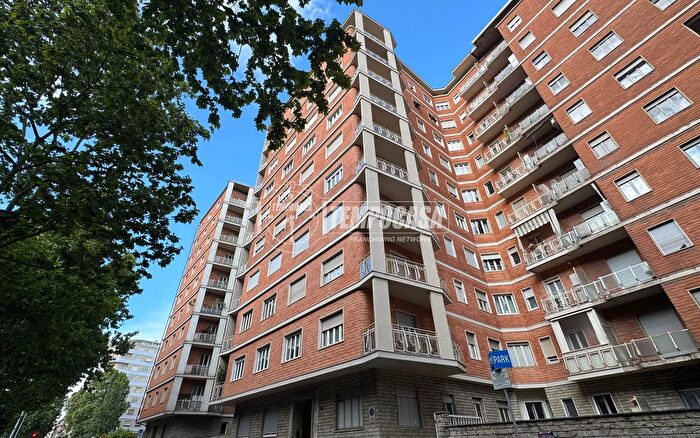 Appartamento quadrilocale in vendita in Corso Galileo Ferraris, Torino