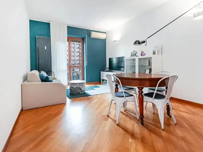 Appartamento trilocale in vendita in Via Luigi Federico Menabrea, Milano